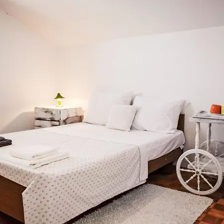 Kitica By Interhome